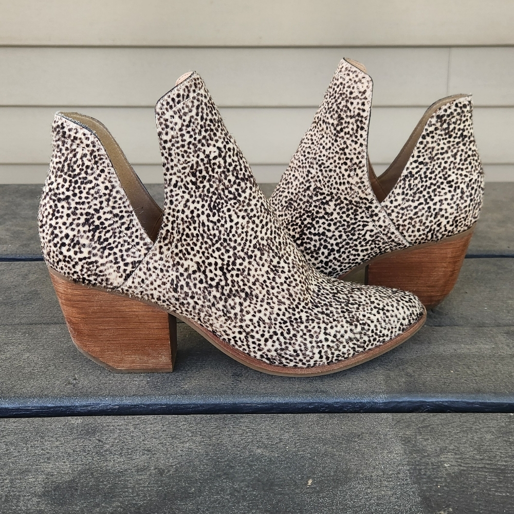 Coconuts by Matisse Speckled Ankle Boots - Picture 2 of 11